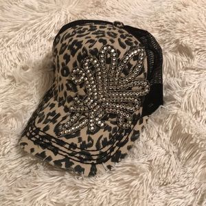 Olive & Pique leopard gem trucker hat